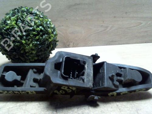 licence-plate-light-renault-scenic-ii-jm01_-2003-2004-2005-2006-2007-2008-2009-2010-25411403 main image