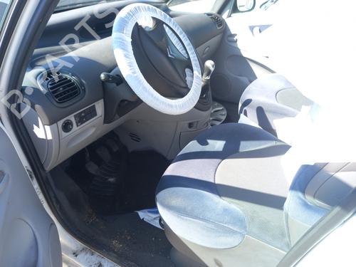 Right headlight CITROËN XSARA PICASSO (N68) 1.6 | BP31071157C29 