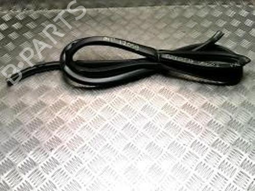 Used Rubber door seal TOYOTA COROLLA Verso (ZER_, ZZE12_, R1_) 2.2 D-4D (AUR10_, AUR10R) (136 hp) 25790723