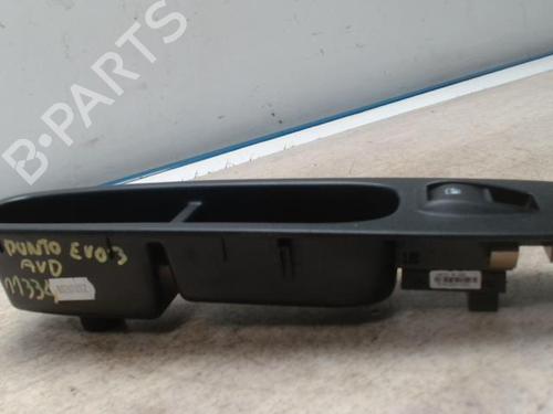 Used Right front window switch FIAT PUNTO EVO (199_) 1.3 D Multijet (199AXC1A, 199BXC1A, 199AXT1A, 199BXT1A) (75 hp) 31225509