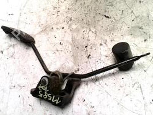 Used Pedal PEUGEOT 107 (PM_, PN_) 1.0 (68 hp) 27153945