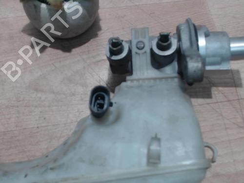 brake-master-cylinder-opel-corsa-d-s07-2006-2007-2008-2009-2010-2011-2012-2013-2014-2015-25385833 main image