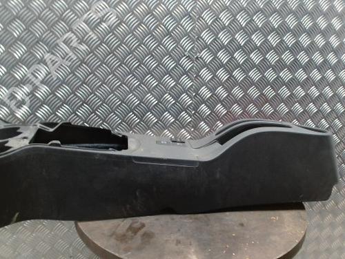 Mittelkonsole für Mittelkonsole TOYOTA URBAN CRUISER (_P1_) 1.4 D-4D 4WD (NLP115_, NLP115R) (90 hp) 33818503 33818503