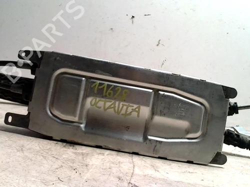 Used Gear lever SKODA OCTAVIA II Combi (1Z5) 1.6 TDI (105 hp) 25424643