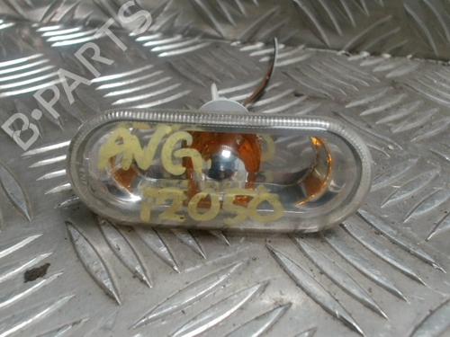 Indicatore laterale sinistro SEAT IBIZA IV (6J5, 6P1) 1.6 TDI (90 hp) 31257346