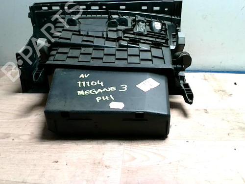 Used Glove box RENAULT MEGANE III Hatchback (BZ0/1_, B3_) 1.5 dCi (86 hp) 25427880