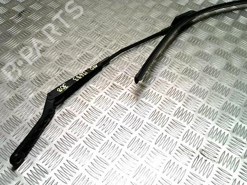 Used Front windshield wiper arm Front windshield wiper arm 36752072 36752072