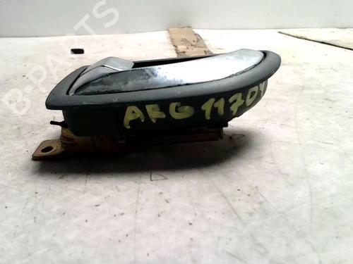 Used Rear left interior door handle KIA SORENTO I (JC) 2.5 CRDi 4WD (140 hp) 26679279