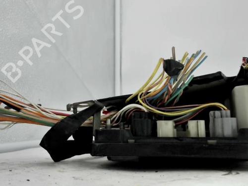 Fuse box RENAULT SCÉNIC II (JM0/1_) 2.0 dCi (JM1K) | BP25430960E1 