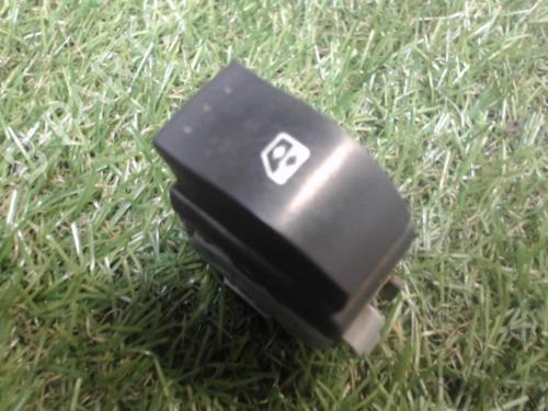 Høyre bak elrute bryter RENAULT SCÉNIC II (JM0/1_) 1.5 dCi (JM02, JM13) (101 hp) 32999068