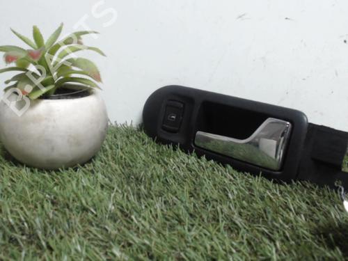 Used Front right interior door handle VW GOLF IV (1J1) 1.9 TDI (115 hp) 25393725
