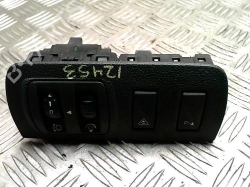 Used Switch RENAULT MEGANE III Coupe (DZ0/1_) 1.9 dCi (DZ0N, DZ0J, DZ1J, DZ1K) (131 hp) 31992273