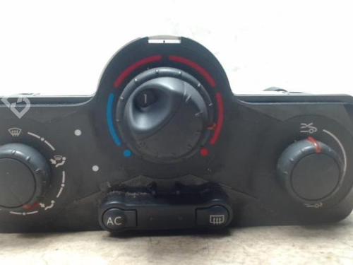 Climate control RENAULT CLIO III (BR0/1, CR0/1) 1.6 16V (BR05, BR0B, BR0Y, BR15, BR1J, BR1M, BR1Y, CR0B,... | BP28008251I5 