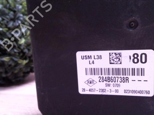 Used Fuse box SKODA OCTAVIA I (1U2) 1.9 TDI (100 hp) 25428833