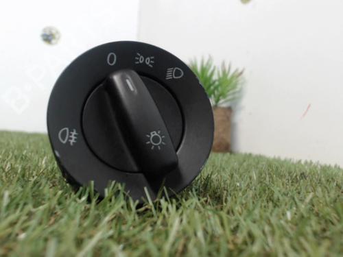 Used Headlight switch VW GOLF PLUS V (5M1, 521) 1.9 TDI (105 hp) 25395987
