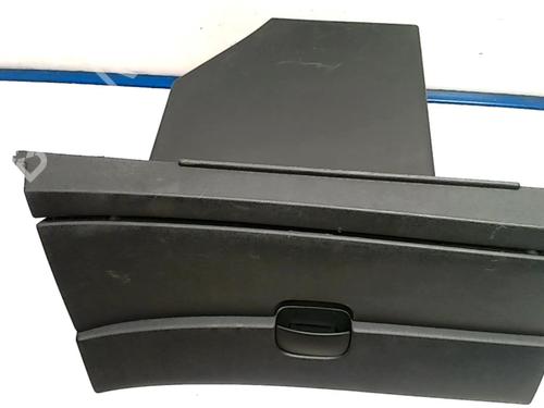 Used Glove box NISSAN QASHQAI I (J10, NJ10) 2.0 dCi (150 hp) 31227449