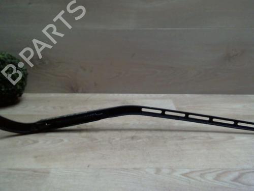 Used Front windshield wiper arm PEUGEOT 307 (3A/C) 1.6 HDi (90 hp) 25401793