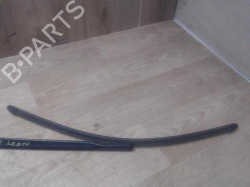 Used Front windshield wiper arm SEAT LEON (1P1) 2.0 TDI 16V (140 hp) 31232609