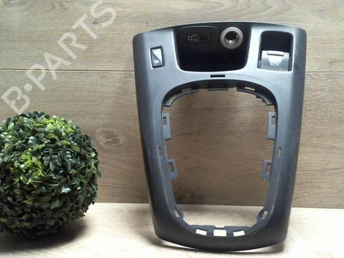 Mittelkonsole RENAULT GRAND SCÉNIC III (JZ0/1_) 1.9 dCi (JZ0J, JZ0N, JZ1K, JZ1S) (131 hp) 31230408