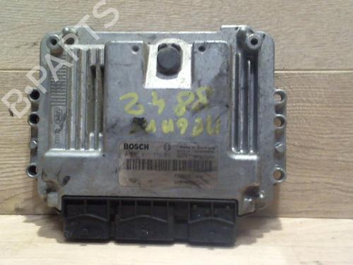 engine-control-unit-ecu-renault-megane-ii-saloon-lm01_-2003-25402544 main image