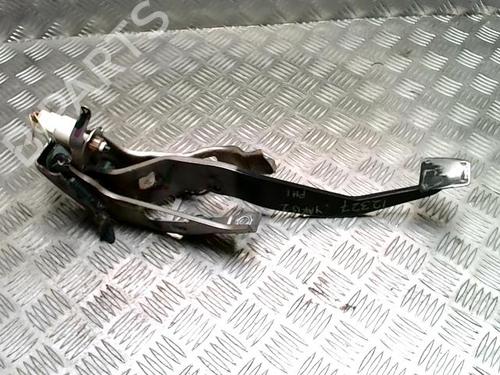 Used Break pedal TOYOTA YARIS (_P9_) 1.4 D-4D (NLP90_, NLP90R) (90 hp) 31257367