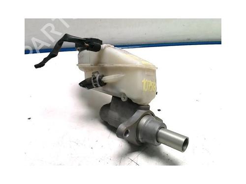 Used Brake master cylinder TOYOTA YARIS (_P9_) 1.4 D-4D (NLP90_, NLP90R) (90 hp) 25417760
