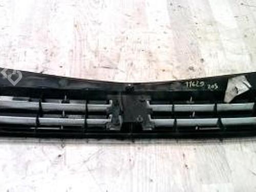 Used Grille PEUGEOT 205 II (20A/C) 1.8 Diesel (60 hp) 25425363