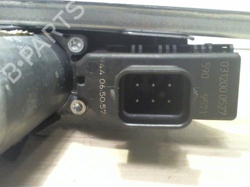 Used Rear right window mechanism OPEL ZAFIRA / ZAFIRA FAMILY B (A05) 1.9 CDTI (M75) (150 hp) 32370472