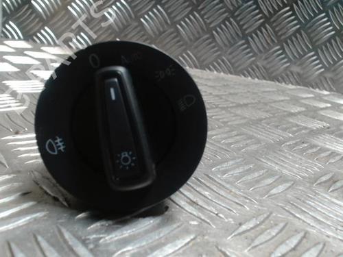 Used Switch VW POLO VI (AW1, BZ1, AE1) 1.0 MPi (80 hp) 31239076