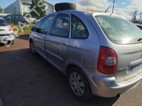 Left headlight CITROËN XSARA PICASSO (N68) 2.0 HDi | BP26588207C28 