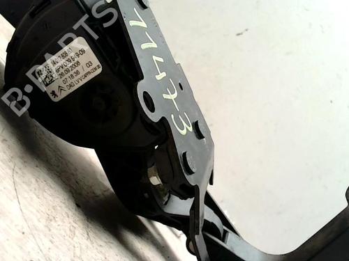 Used Pedal FIAT SCUDO Bus (270_, 272_) 2.0 D Multijet (136 hp) 25423350