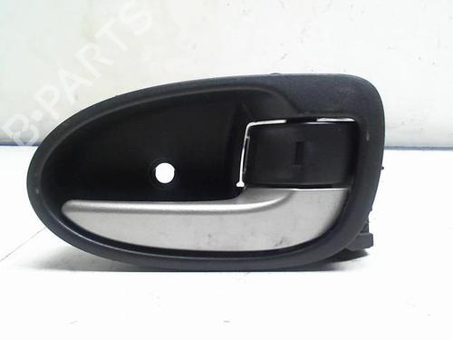 Used Front right interior door handle TOYOTA YARIS (_P9_) 1.4 D-4D (NLP90_, NLP90R) (90 hp) 25417680