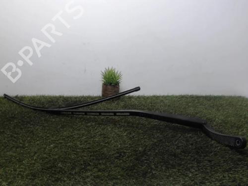 Used Front windshield wiper arm PEUGEOT 307 (3A/C) 1.6 16V (109 hp) 25391379