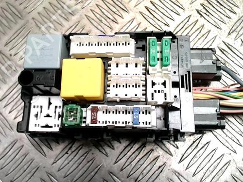 Fuse box CITROËN C4 II (NC_) 1.6 BlueHDi 115 | BP31223881E1