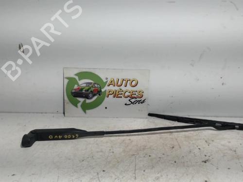 Used Front windshield wiper arm OPEL CORSA C (X01) 1.2 (F08, F68) (75 hp) 25398780