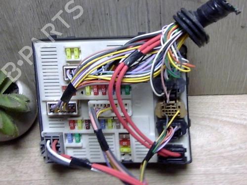 Used Fuse box RENAULT MEGANE III Hatchback (BZ0/1_, B3_) 1.5 dCi (BZ09, BZ0D, BZ1W, BZ29, BZ14) (110 hp) 25412236