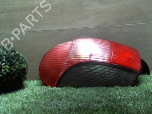 Feu arrière gauche PEUGEOT 306 Break (7E, N3, N5) 2.0 HDI 90 (90 hp) 31228386