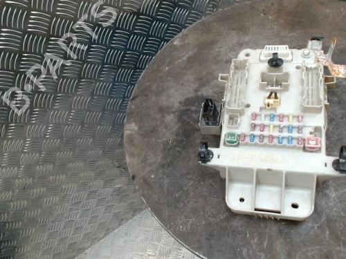 Used Fuse box Fuse box TOYOTA RAV 4 II (_A2_) 2.0 D 4WD (CLA20_, CLA21_, CLA20R, CLA21R) (116 hp) 33735950 33735950