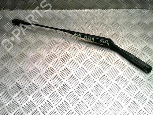 Used Front windshield wiper arm VW POLO IV (9N_, 9A_) 1.4 16V (75 hp) 31238979
