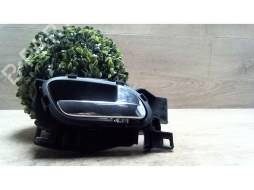 Used Front right interior door handle PEUGEOT 5008 (0U_, 0E_) 1.6 HDi (110 hp) 25413240
