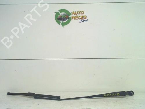 Used Front windshield wiper arm RENAULT TWINGO II (CN0_) 1.2 16V (CN0K, CN0V, CN0A) (76 hp) 25399360