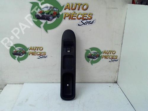 Used Right front window switch PEUGEOT 307 (3A/C) 1.6 16V (109 hp) 25400876