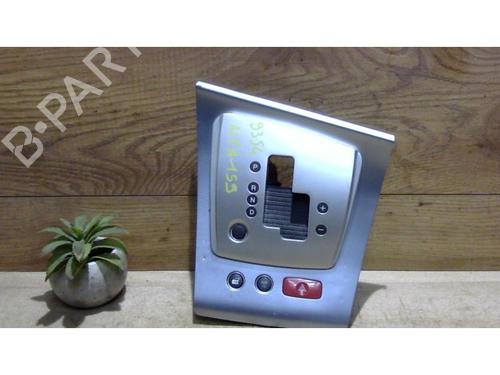 Used Warning switch ALFA ROMEO 159 Sportwagon (939_) 1.9 JTDM 16V (939BXC1B, 939BXC12) (150 hp) 25401903