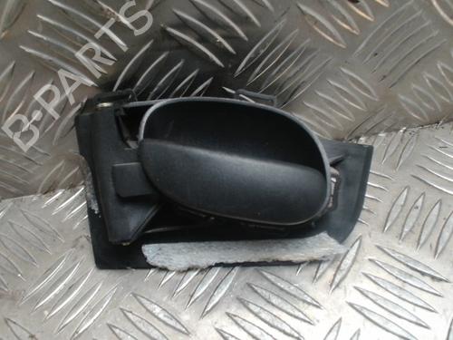 Venstre fortil invendig håndtag PEUGEOT 206 Hatchback (2A/C) 1.1 i (60 hp) 31239126