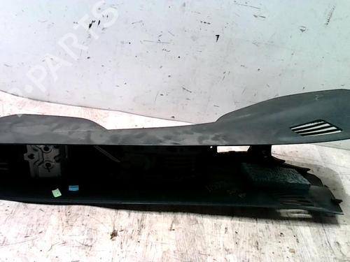 Midtkonsoll PEUGEOT 208 I (CA_, CC_) 1.6 HDi (92 hp) 31228170