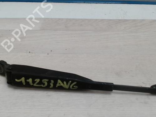 Used Front windshield wiper arm PEUGEOT 309 II (3C, 3A) 1.9 Diesel (64 hp) 27977908