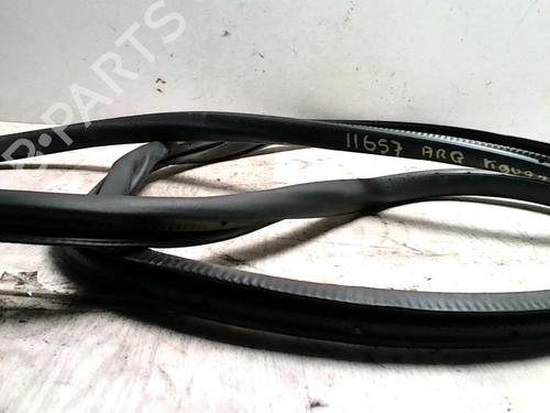 Used Rubber door seal VW TIGUAN (5N_) 2.0 TDI (140 hp) 25425512