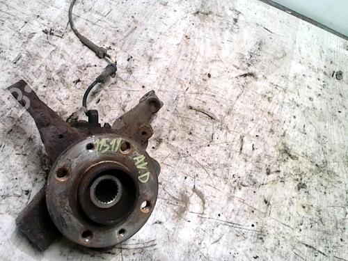 Used Right front steering knuckle DACIA SANDERO II 1.5 dCi 75 / Blue dCi 75 (B8JW, B8M4, B8AH, B8M7, B8M6) (75 hp) 25430973
