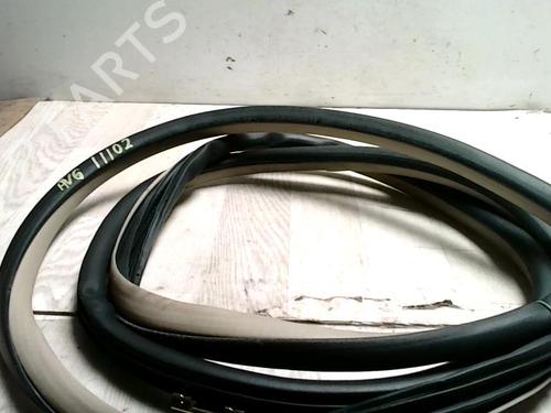 Goma contorno puerta TOYOTA COROLLA Verso (_E12_) 1.6 VVT-i (ZZE121_, ZZE121R) (110 hp) 32821133