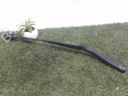 Used Front windshield wiper arm VW POLO (9N_, 9A_) 1.4 TDI (75 hp) 25394526